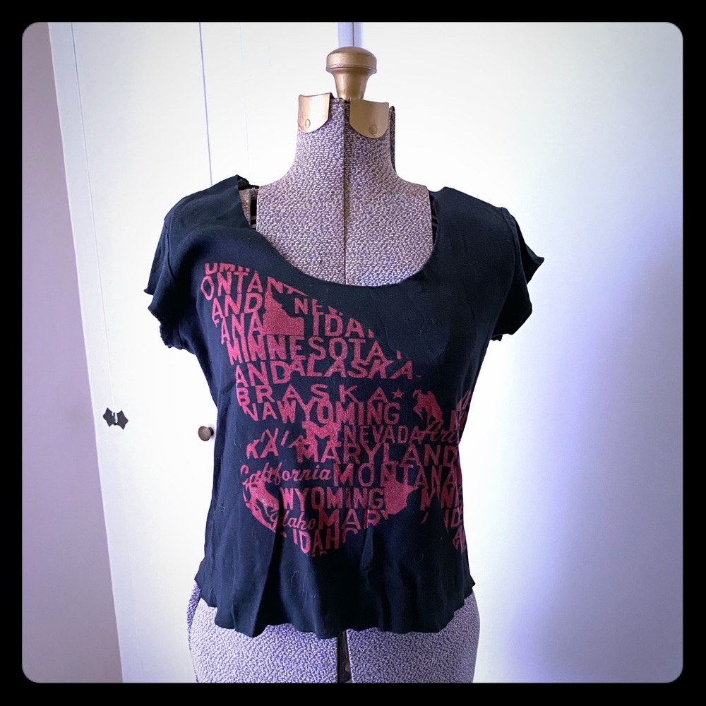 Boatneck T-shirt with states typography design.